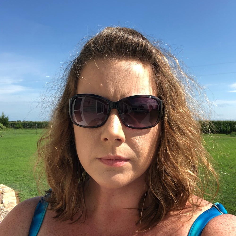 Meet your Posher, Nicole